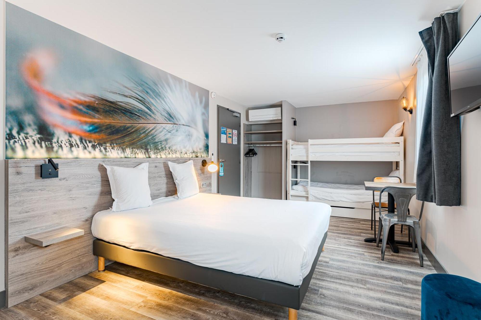 Kyriad Direct Tours Sud - Chambray Les Tours Exterior photo