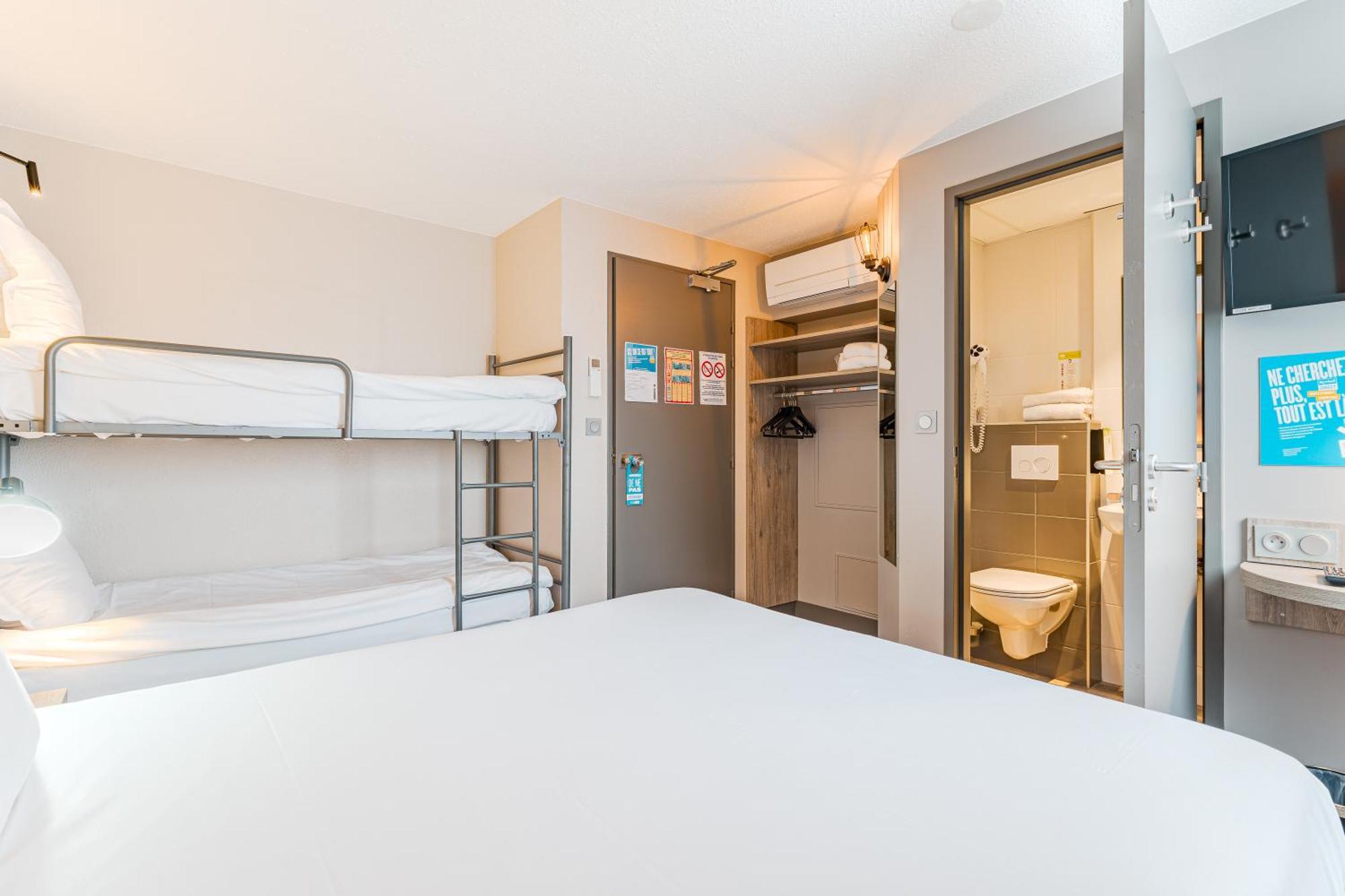 Kyriad Direct Tours Sud - Chambray Les Tours Exterior photo